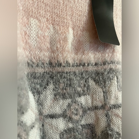 NWT Eyelash Sweater - Picture 2 of 5